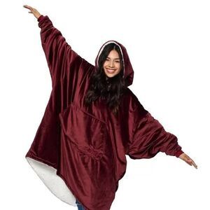 THE COMFY Original | Sherpa Lined Microfiber Fleece Wearable Blanket, Oversized
